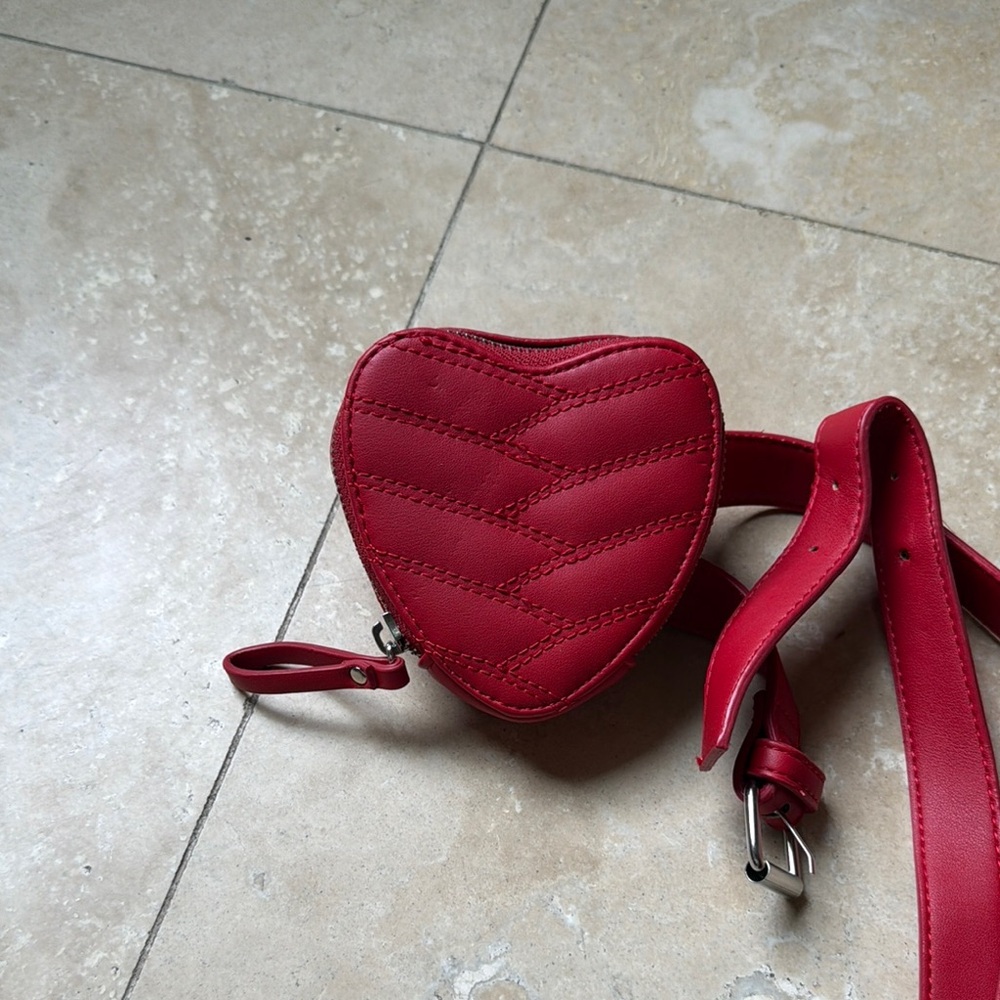 Red Heart Crossbody Bag - Women's Fashion Belt Bag